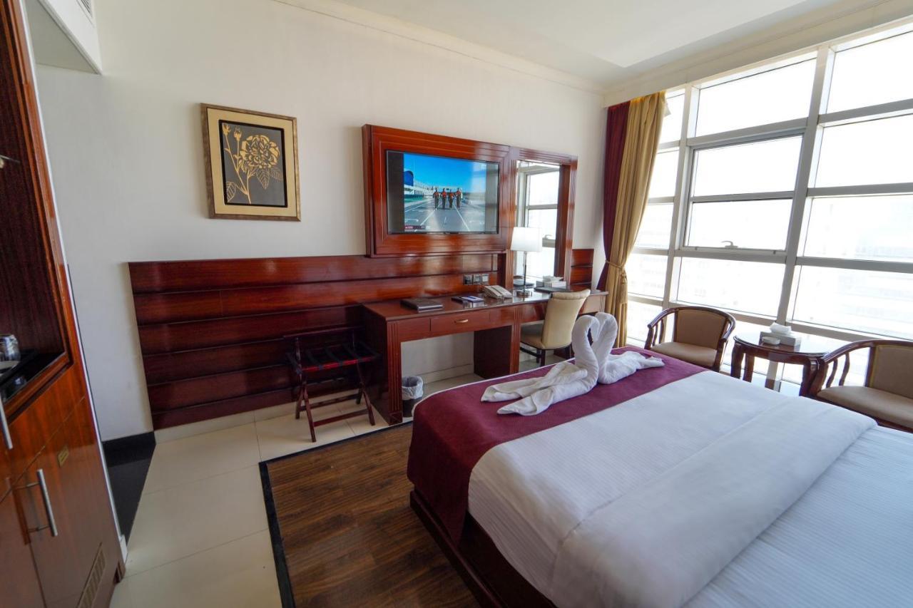 Hotel Queen Palace 4*